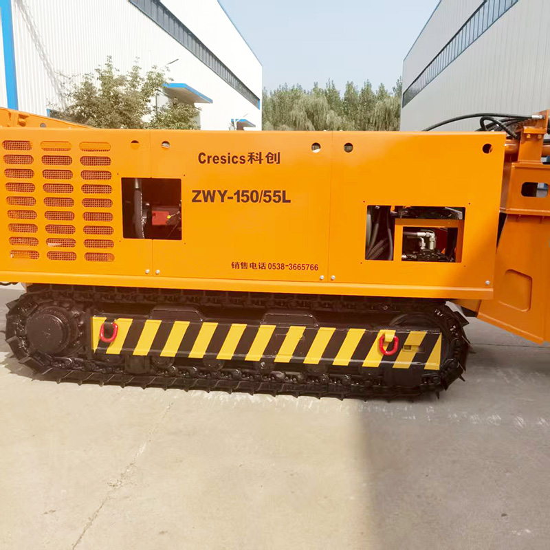 Petite chargeuse déblayeuse sur chenilles