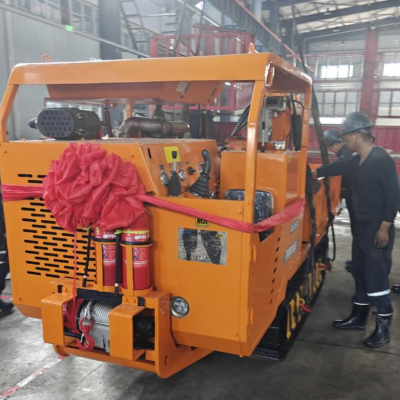 Transportador de tapete subterrâneo